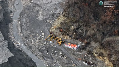 1月26日馬太鞍溪上游堰塞湖降挖團隊休憩平台